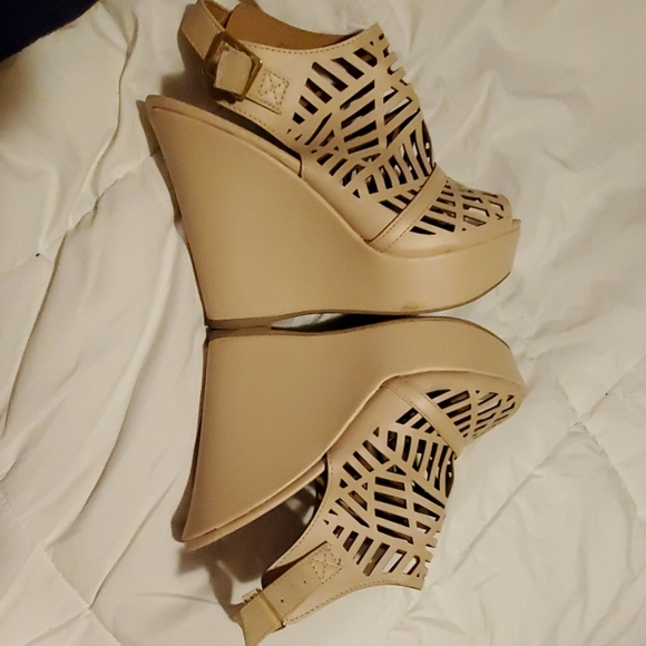 Wedges - Picture 3 of 3